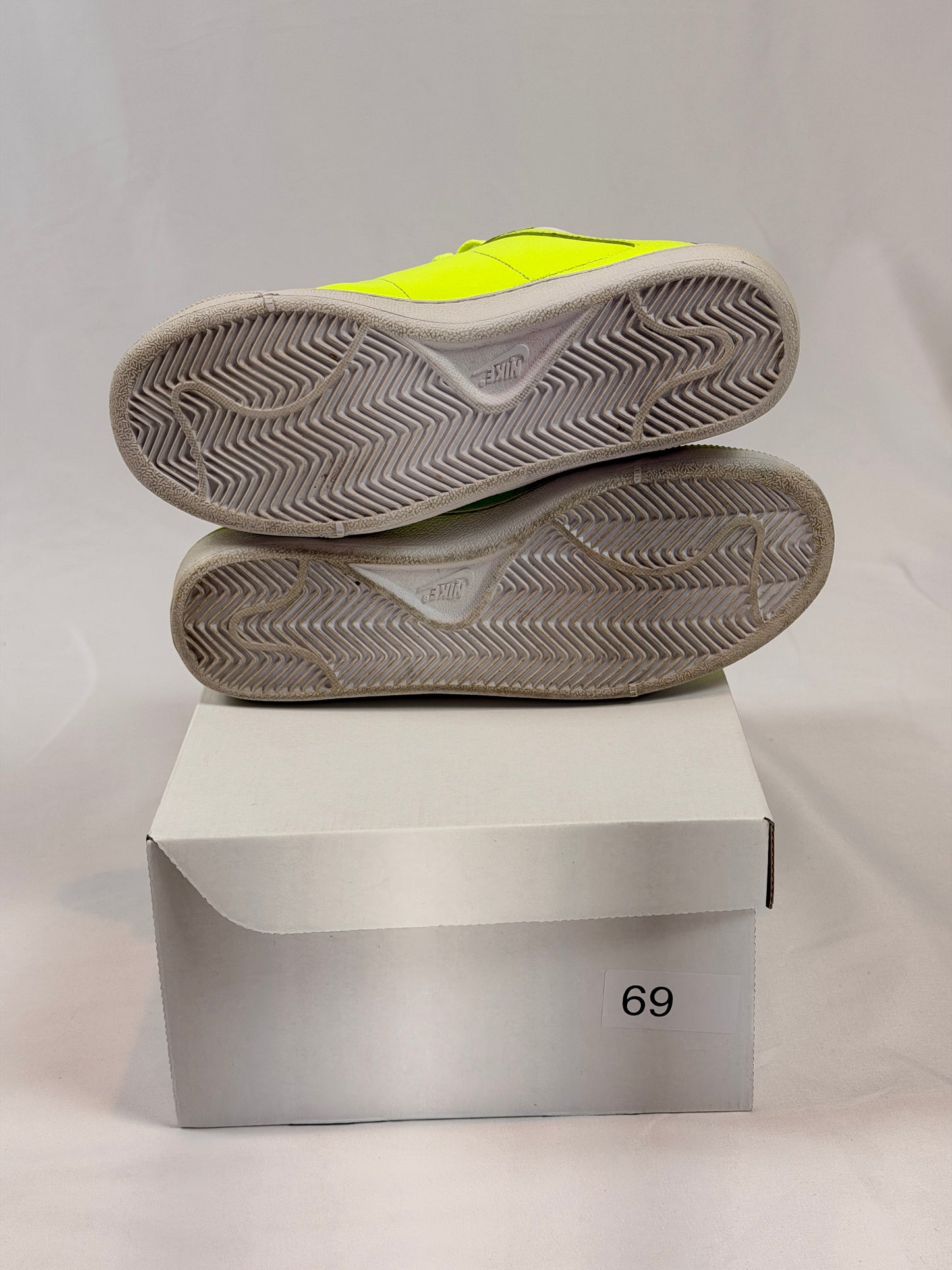 Nike SB Tennis Classic x Supreme Volt (2013) (Pre-Owned)