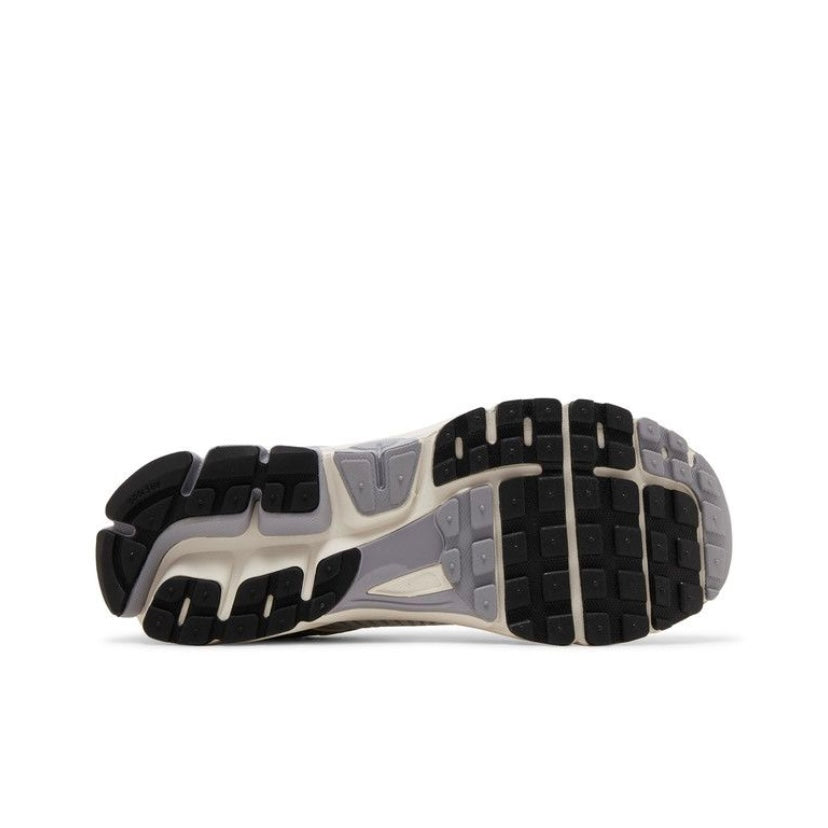 Nike Zoom Vomero White Gold
