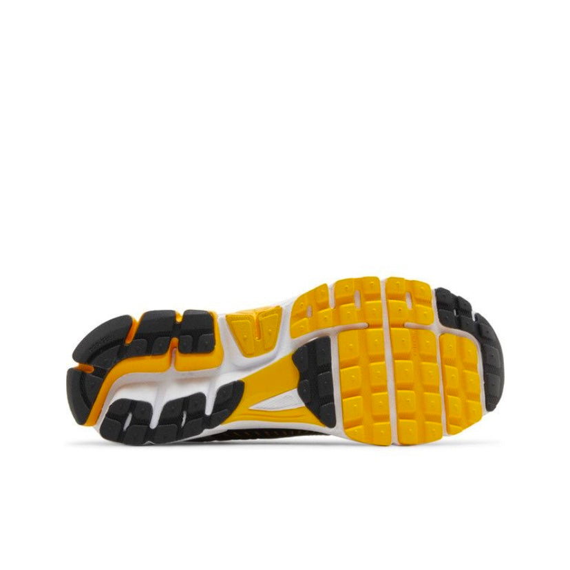 Nike Vomero Photon Dust University Gold