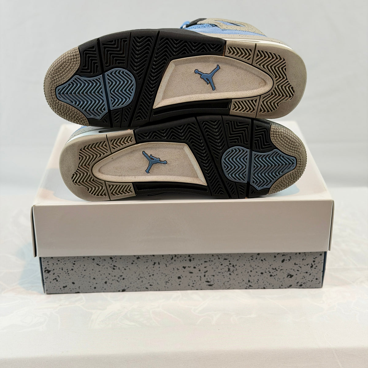 Jordan 4 Retro University Blue (Pre-Owned)