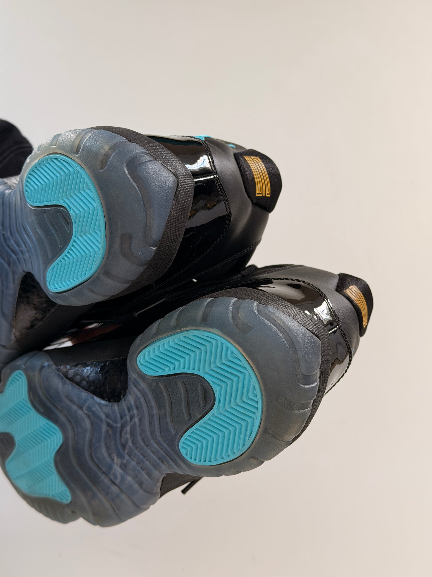 Jordan 11 Retro Gamma Blue (2013)(Pre-Owned)