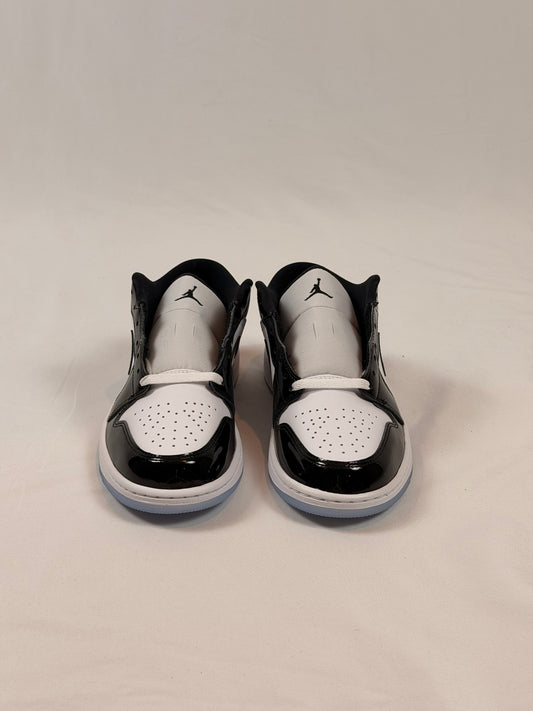 The Jordan 1 Low SE Concord (Damaged Box)