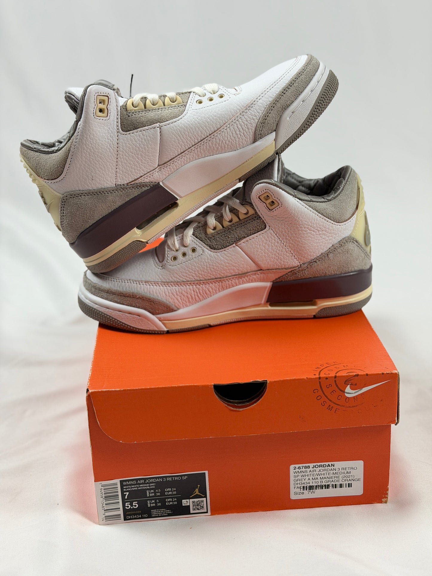 Jordan 3 Retro SP x A Ma Maniere White (Women’s) (New In B Grade Orange Nike Box)