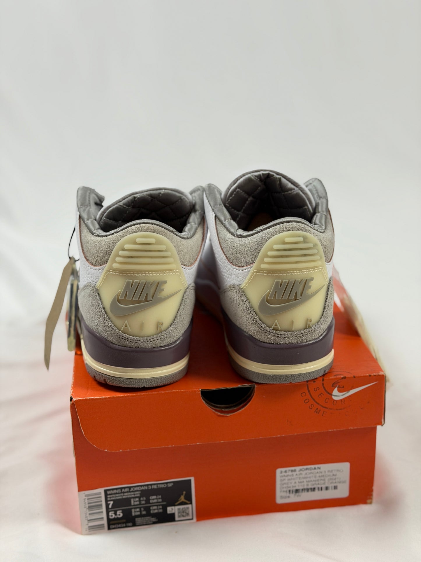 Jordan 3 Retro SP x A Ma Maniere White (Women’s) (New In B Grade Orange Nike Box)