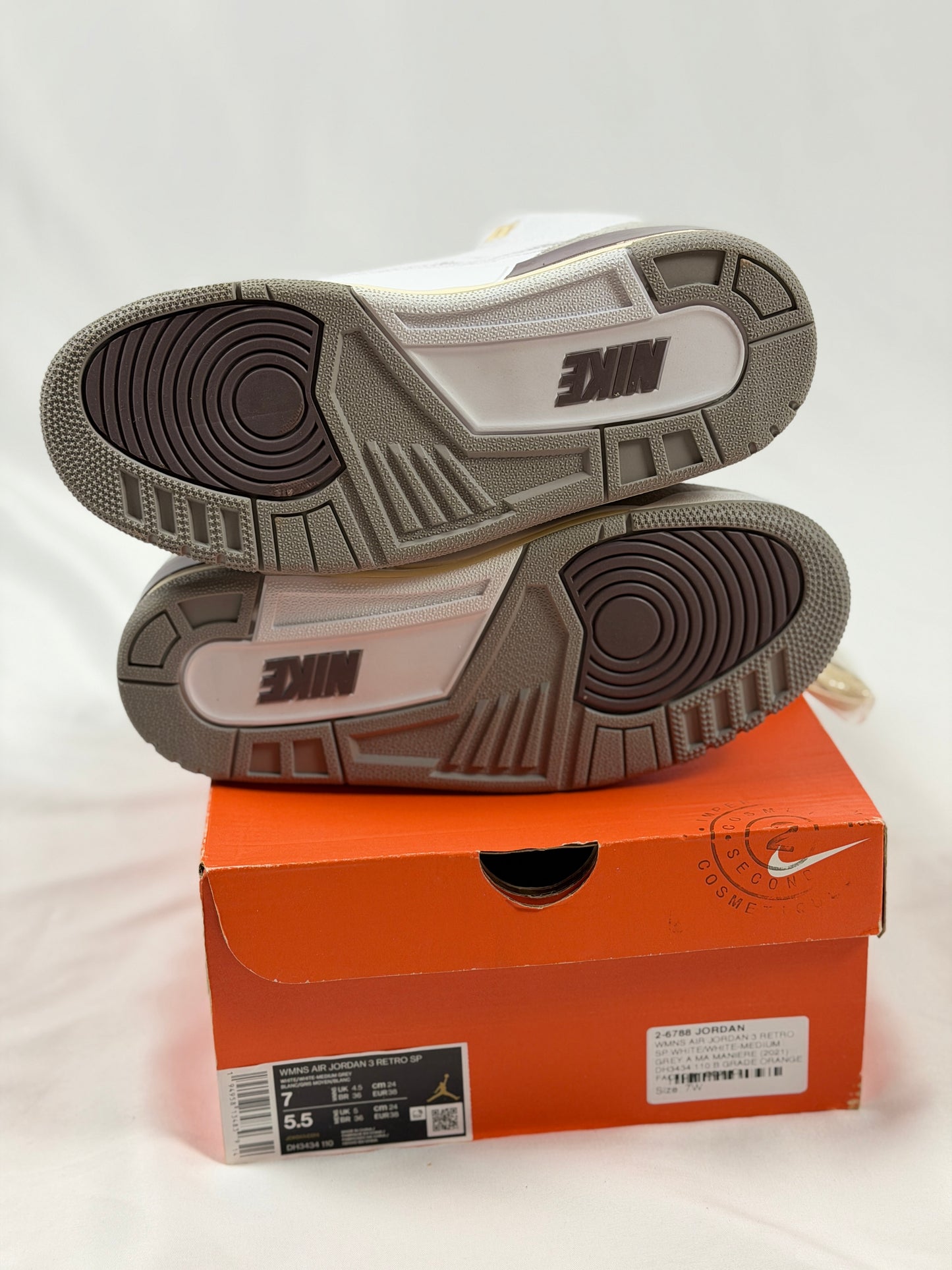Jordan 3 Retro SP x A Ma Maniere White (Women’s) (New In B Grade Orange Nike Box)