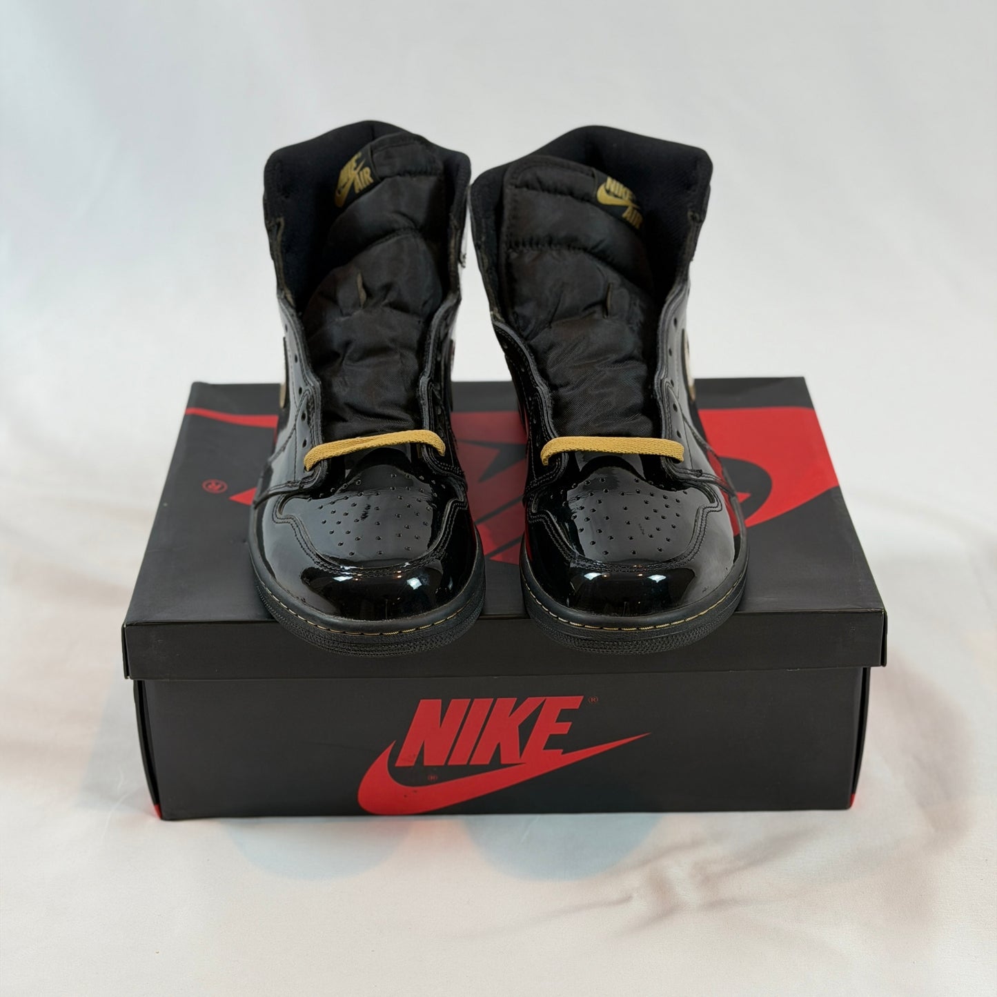 Jordan 1 Retro High OG Black Metallic Gold (2020)