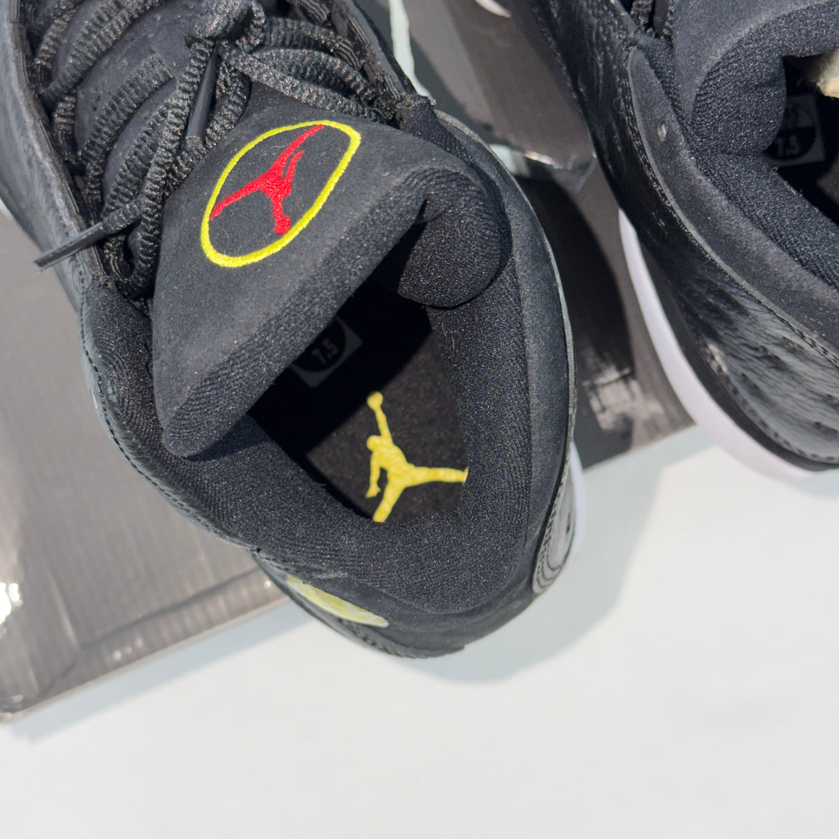Jordan 13 Retro Playoff (2011) (Pre-Owned)