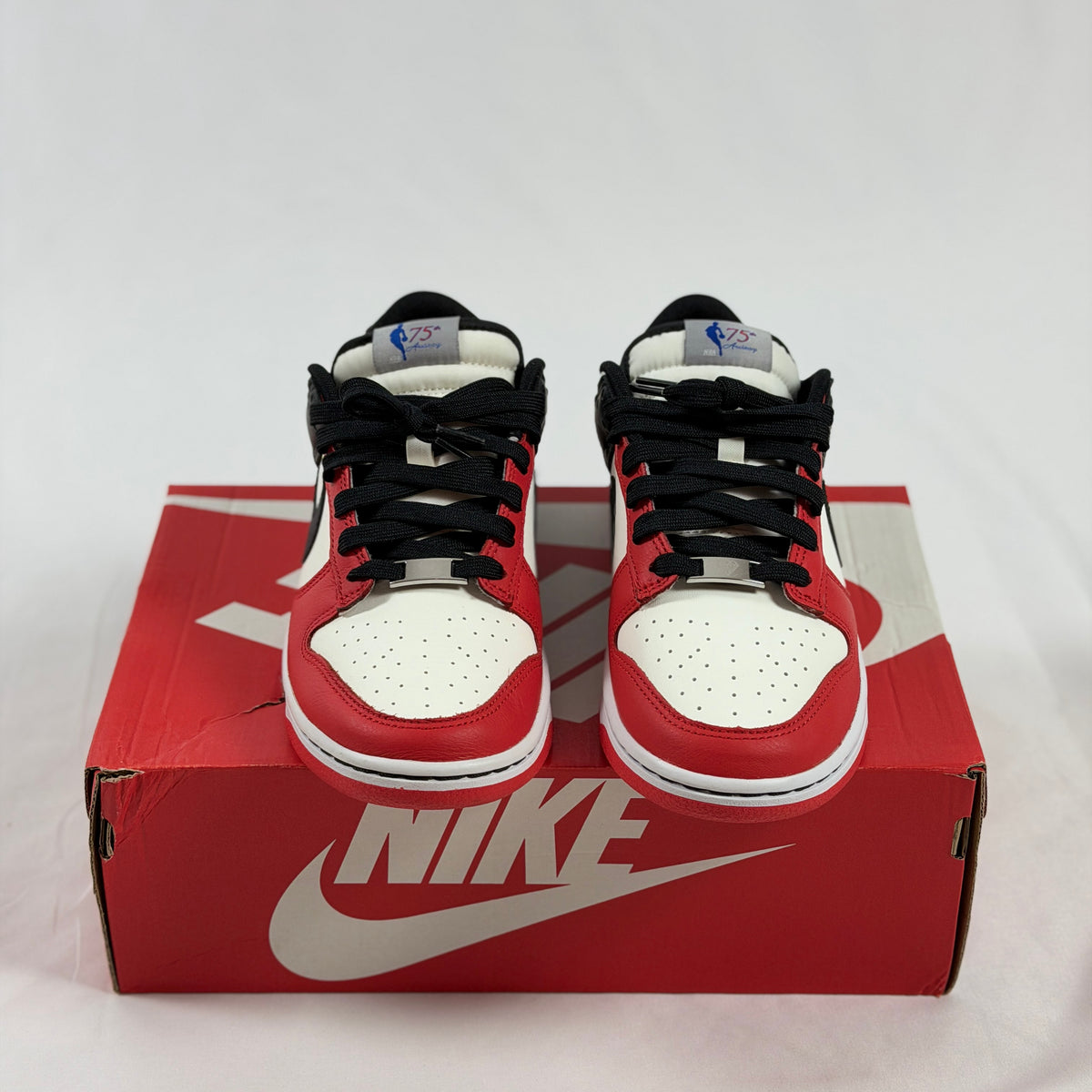 Nike Dunk Low EMB x NBA 75th Anniversary Chicago (Pre-Owned)