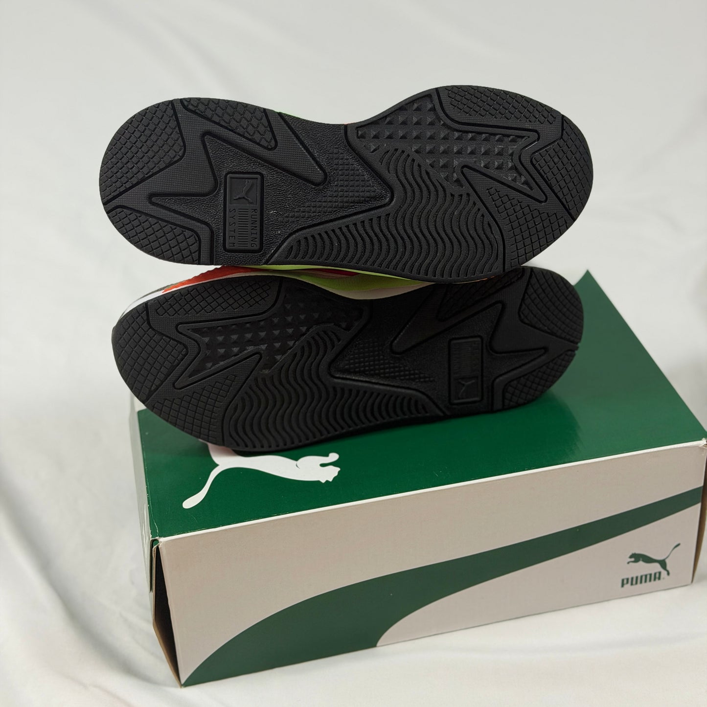 Puma RS-X3 Exotica
Elektro Green (Women's)