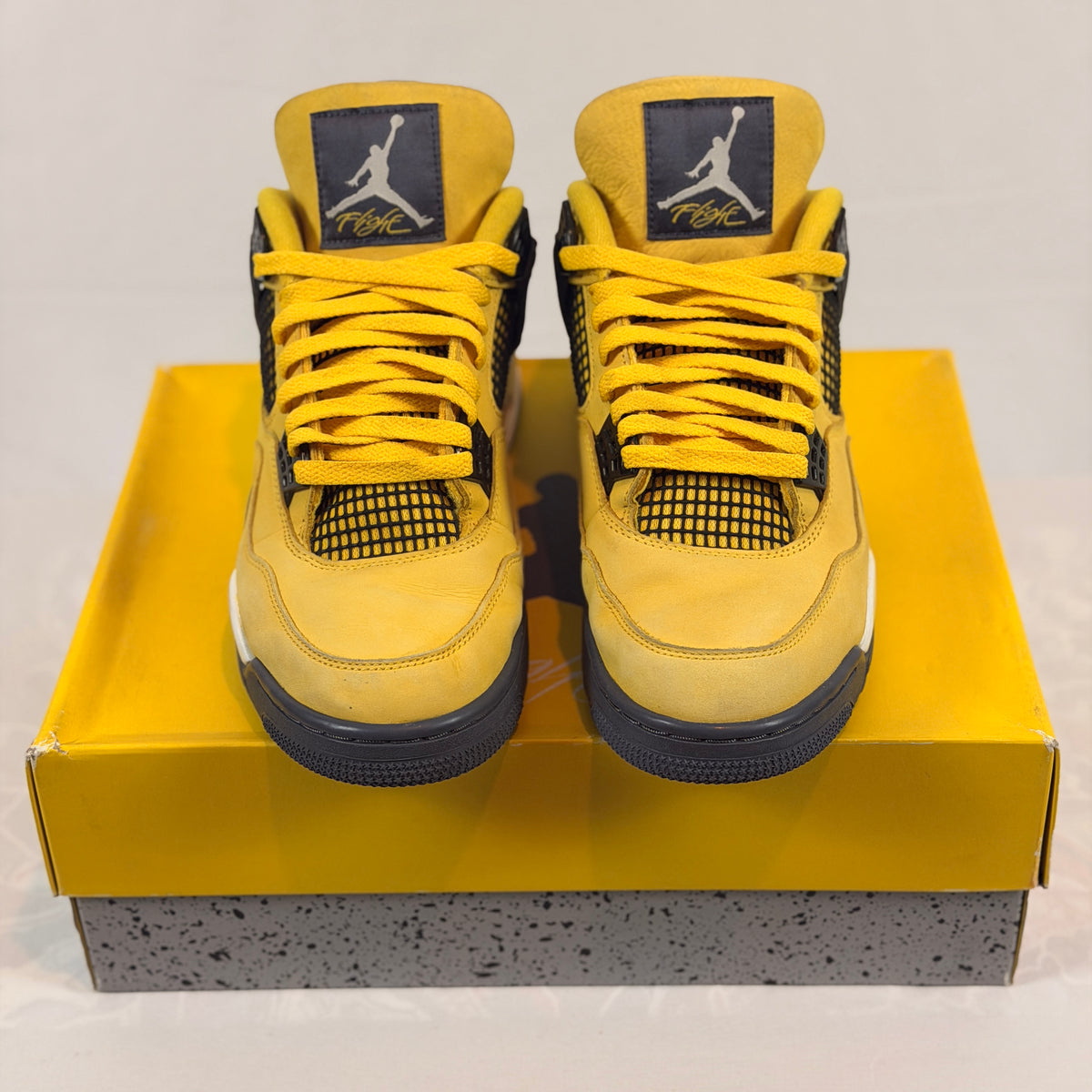 Jordan 4 Retro Lightning (Pre-Owned)