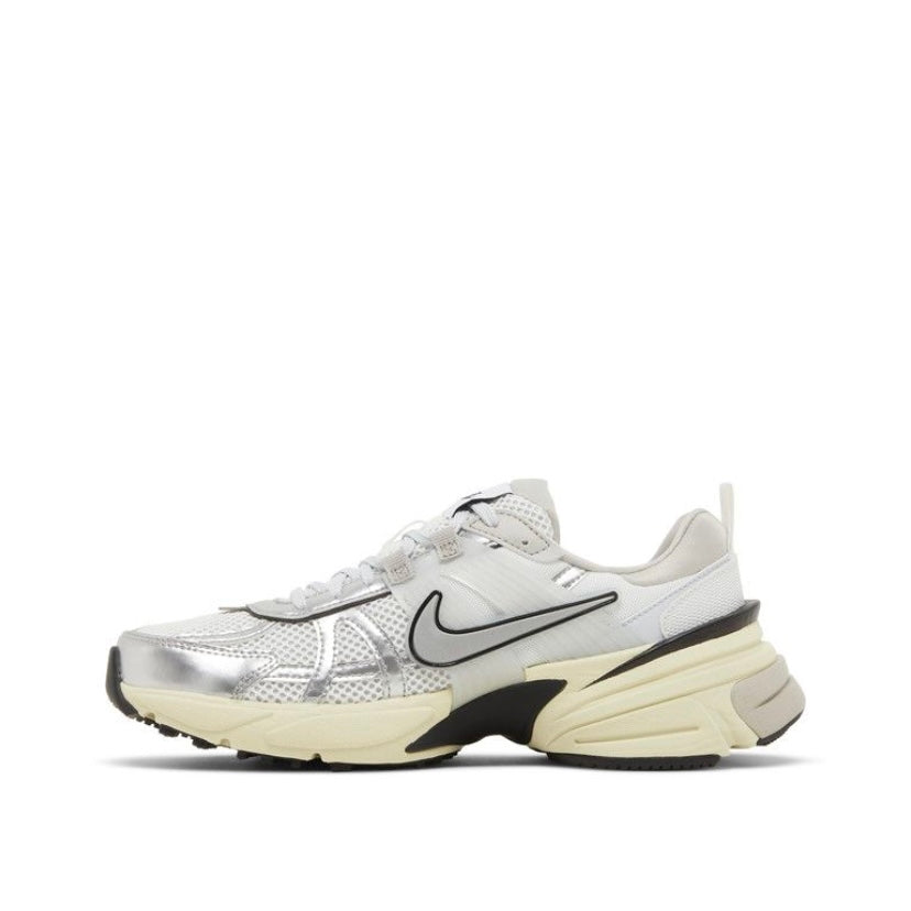 Nike V2K Run Summit White Metallic Silver (W)