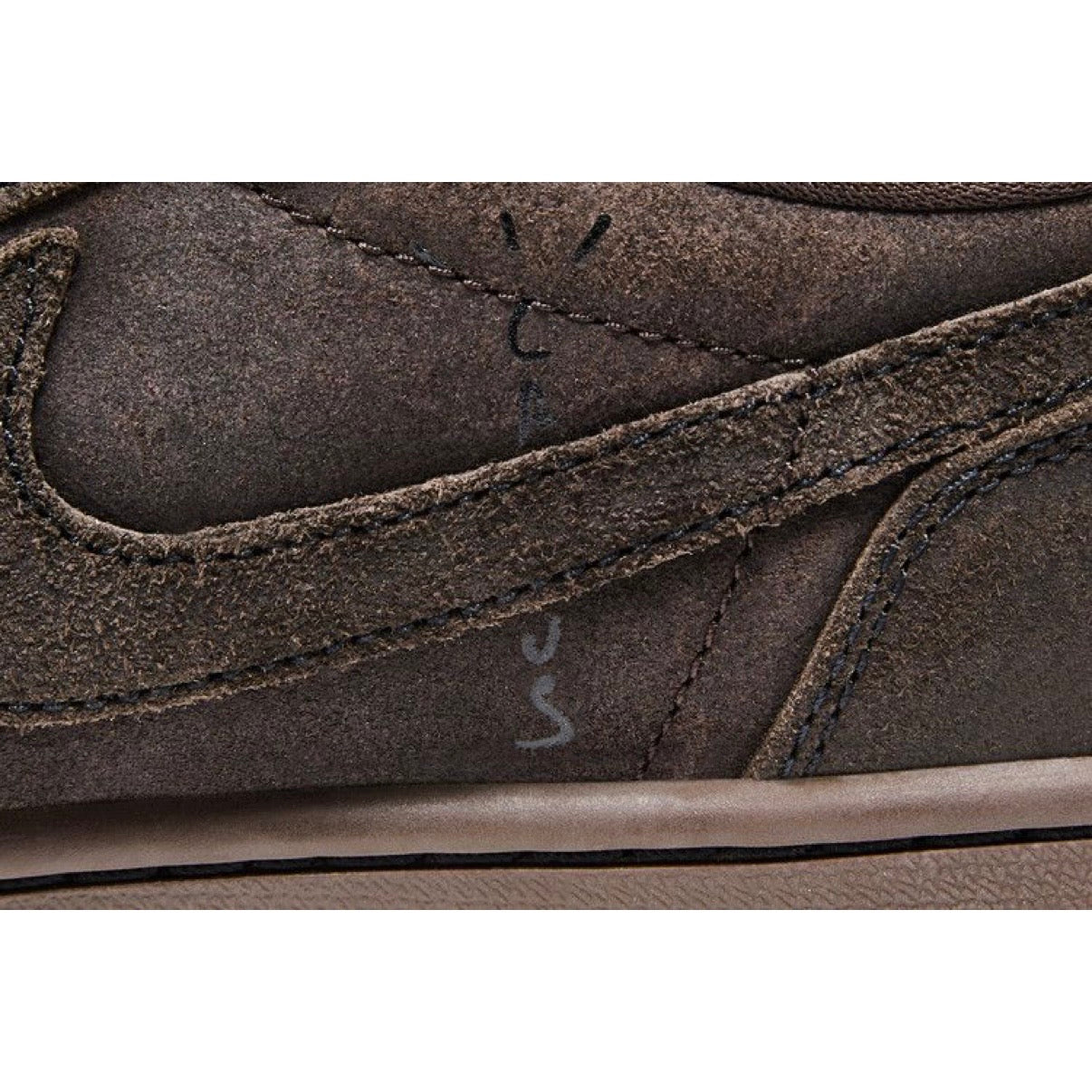 Jordan 1 Retro Low OG SP
Travis Scott Velvet Brown