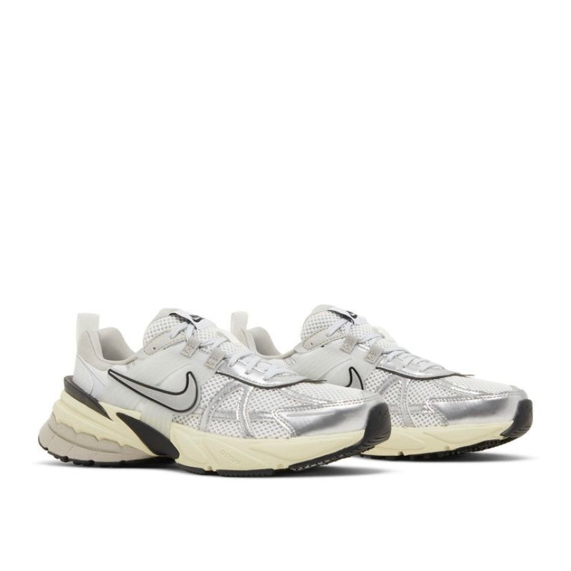 Nike V2K Run Summit White Metallic Silver (W)
