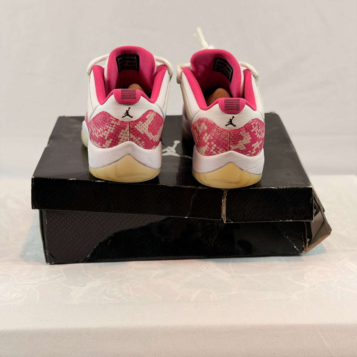 Jordan 11 Retro Low Pink Snakeskin (Women’s)(Pre-Owned)