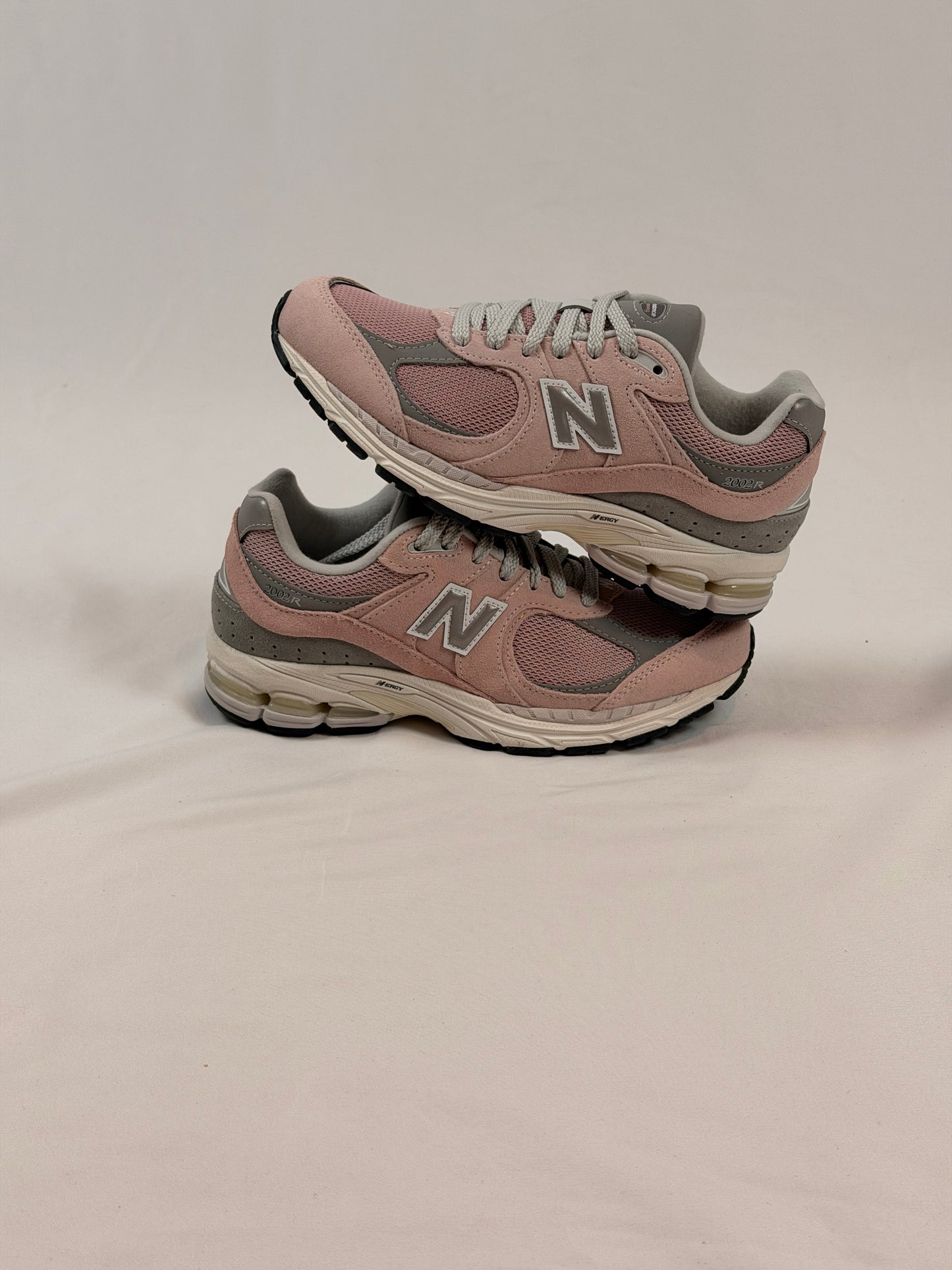 New Balance 2002R Orb Pink (Damaged Box)