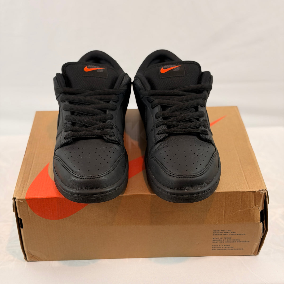 Nike SB Dunk Low Pro Triple Black (Pre-Owned)