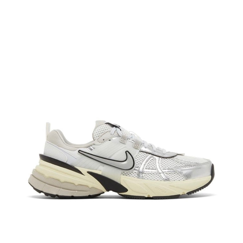 Nike V2K Run Summit White Metallic Silver (W)