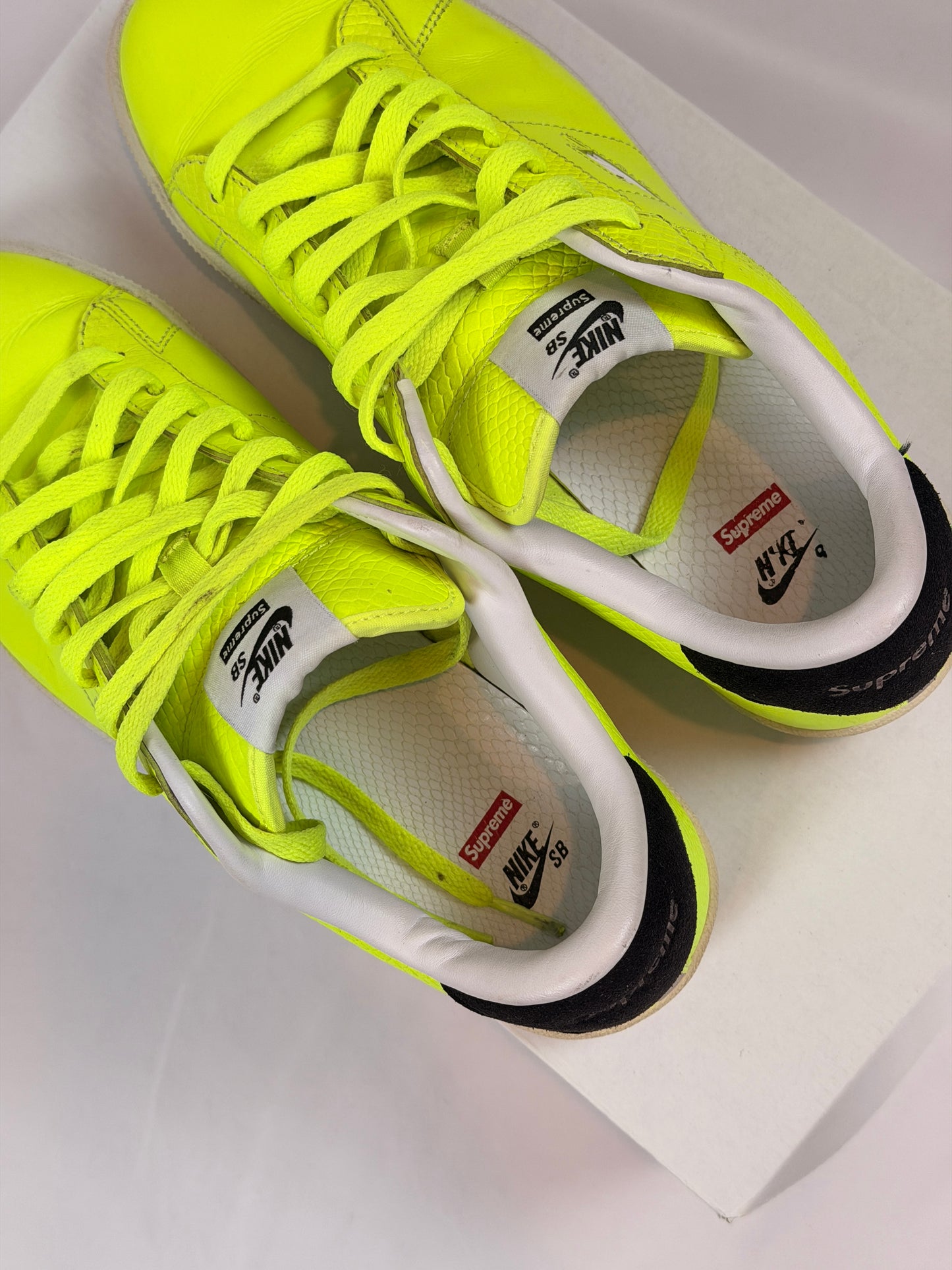 Nike SB Tennis Classic x Supreme Volt (2013) (Pre-Owned)