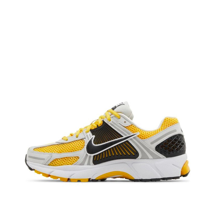 Nike Vomero Photon Dust University Gold