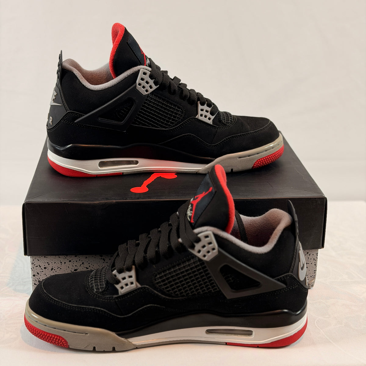Jordan 4 Retro Bred (2019) (Pre-Owned)