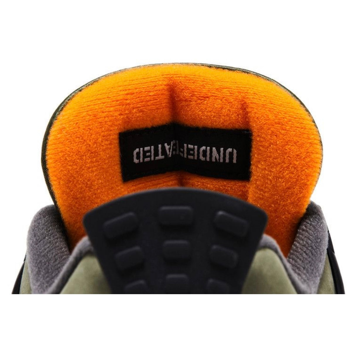 Jordan 4 Retro Undefeated (2025)