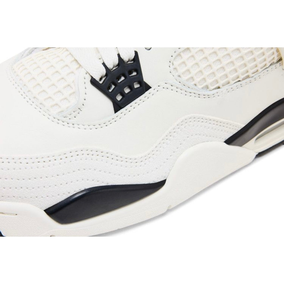 Jordan 4 Retro Flight Club