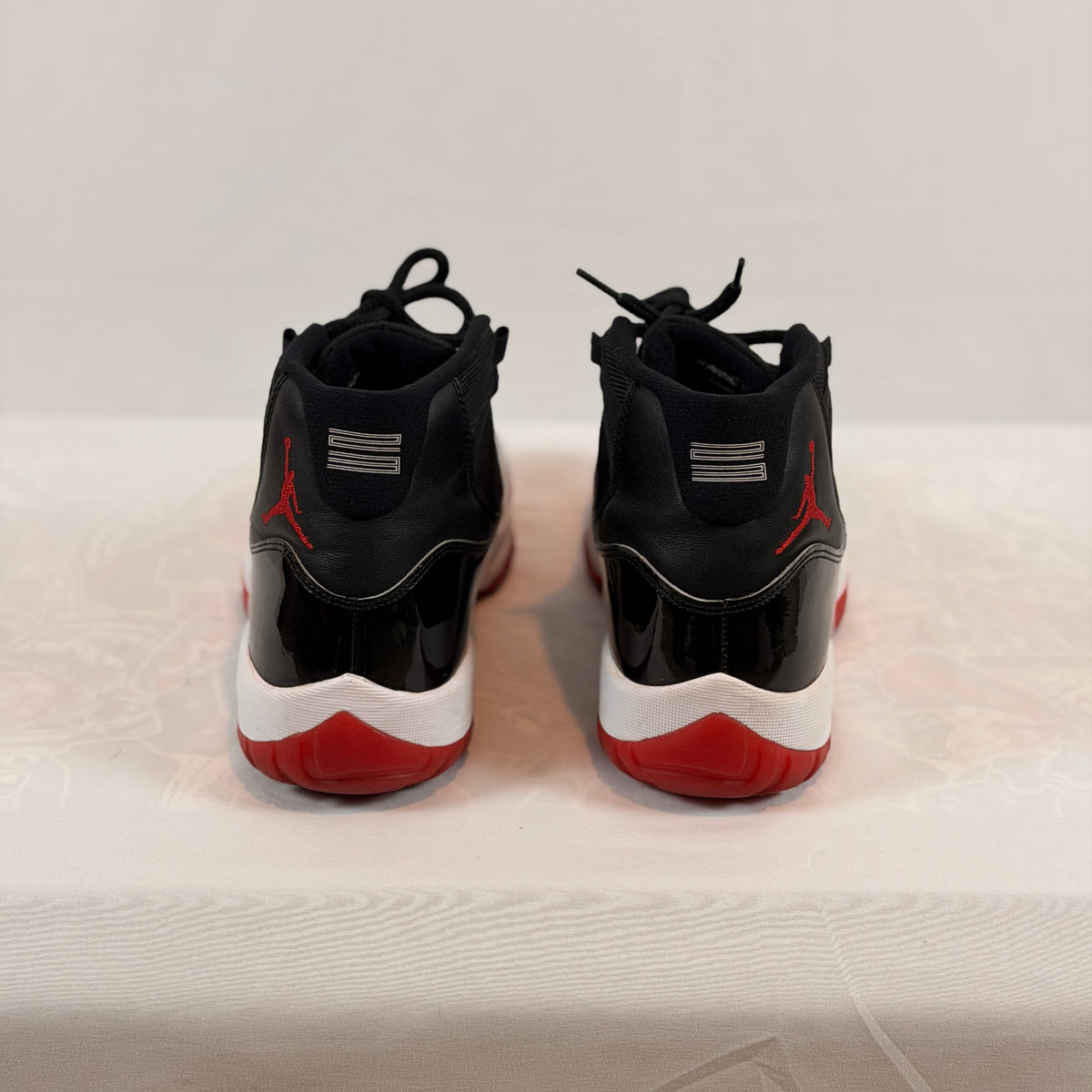 Jordan 11 Retro Playoffs Bred (2019) (Pre-Owned)