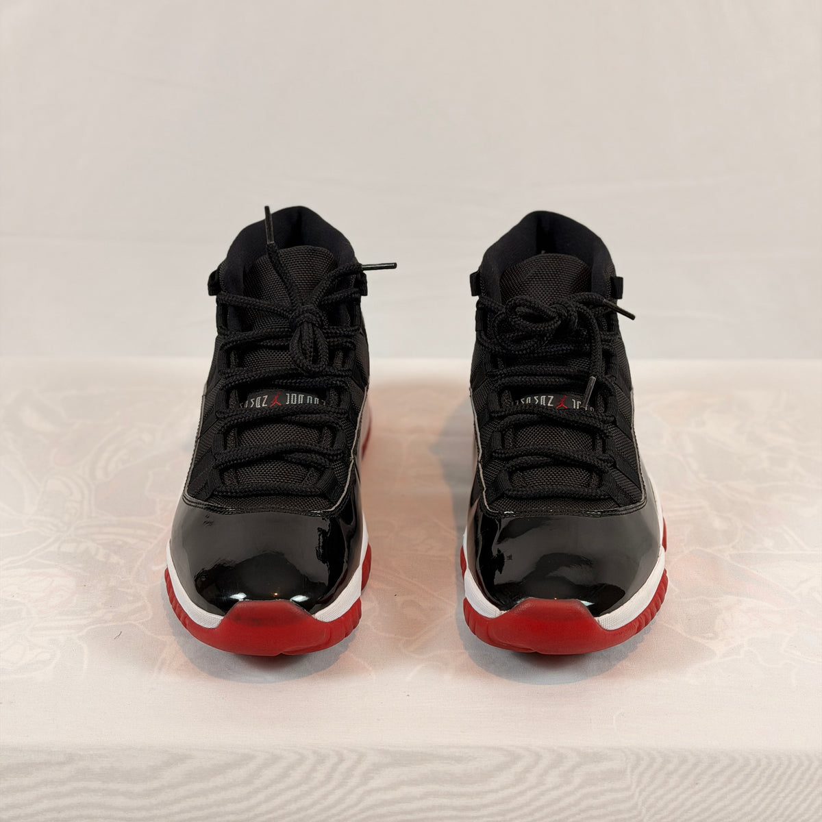 Jordan 11 Retro Playoffs Bred (2019) (Pre-Owned)